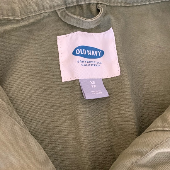 Woman’s old navy jacket - Picture 2 of 2